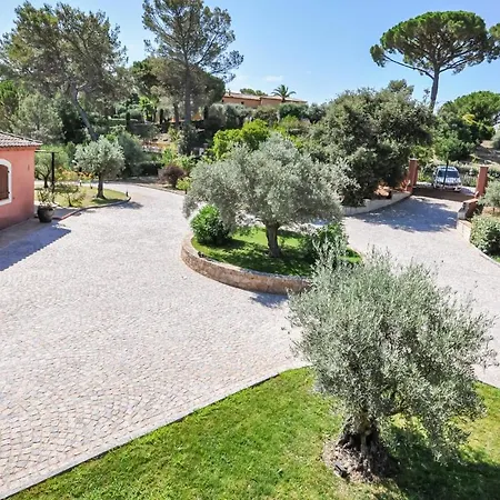 Gorgeous In Puget-sur-argens